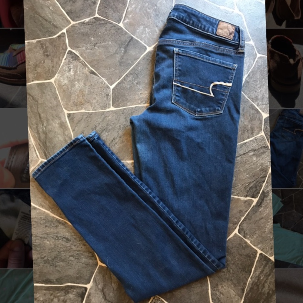 American Eagle size 8 Long.  Great used condition.
